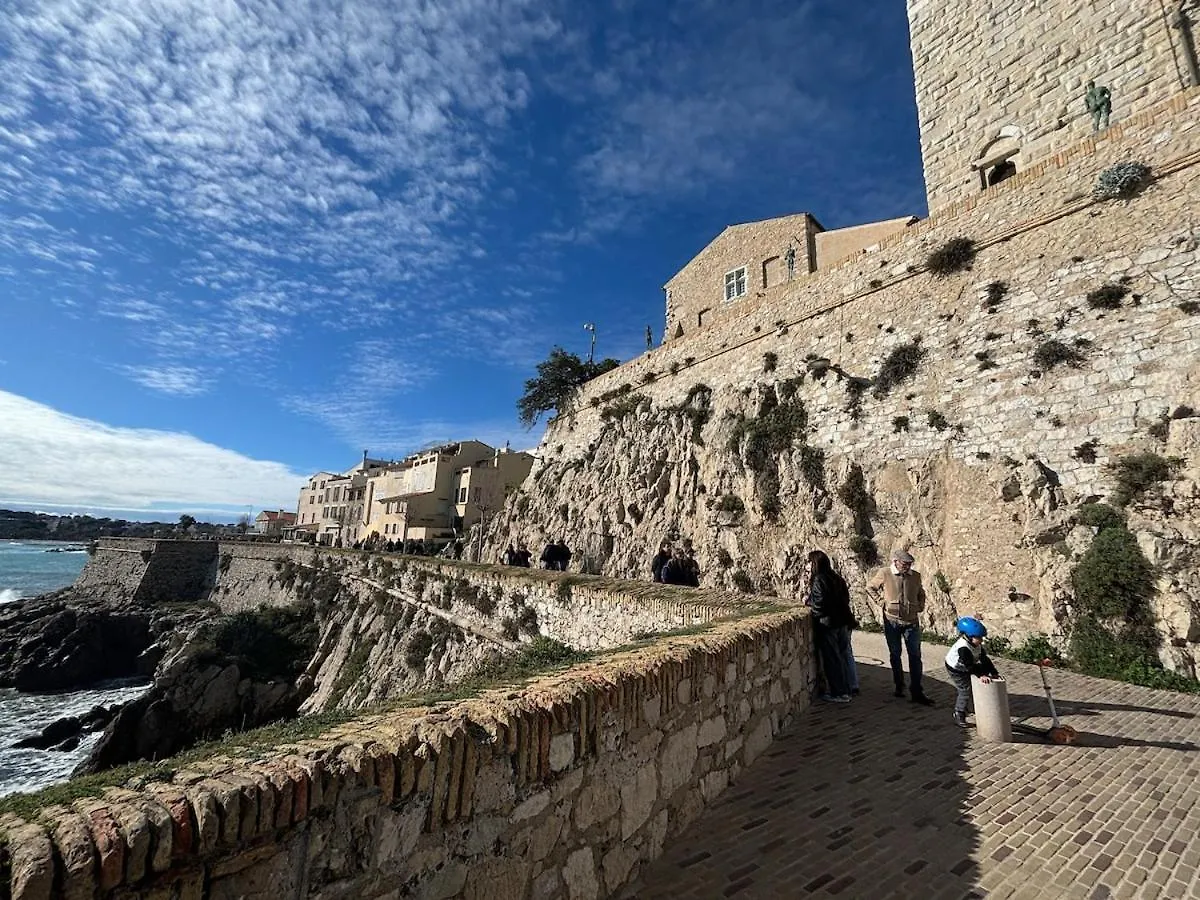 Le Syracuse Apartman Antibes Franciaország